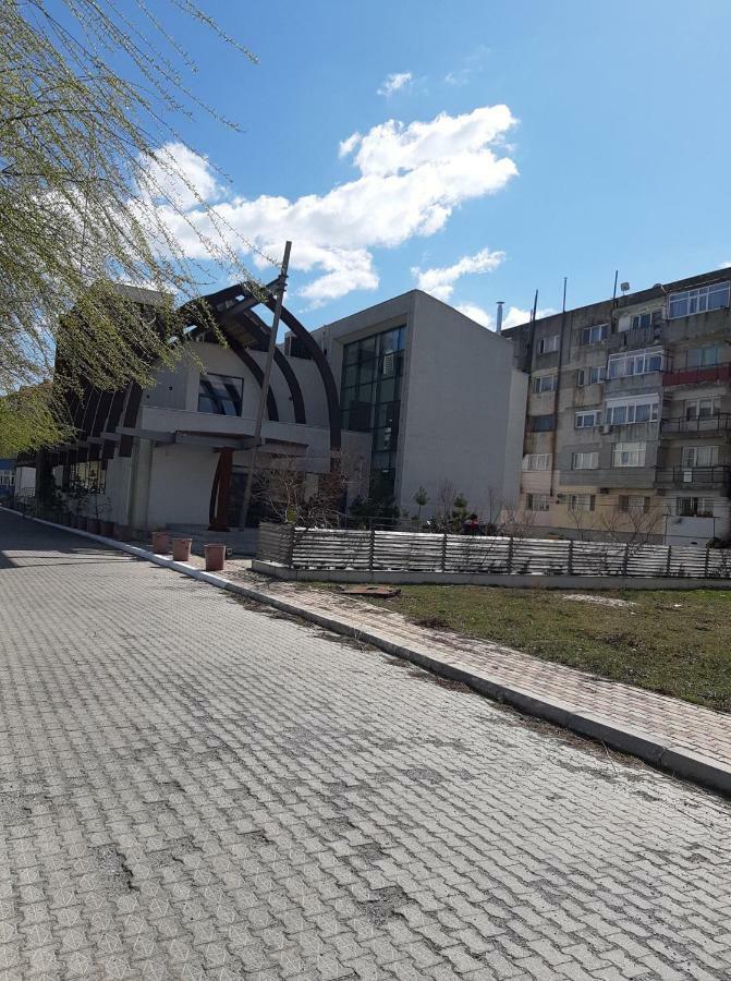 Apartament 2 Camere Сулина Екстериор снимка